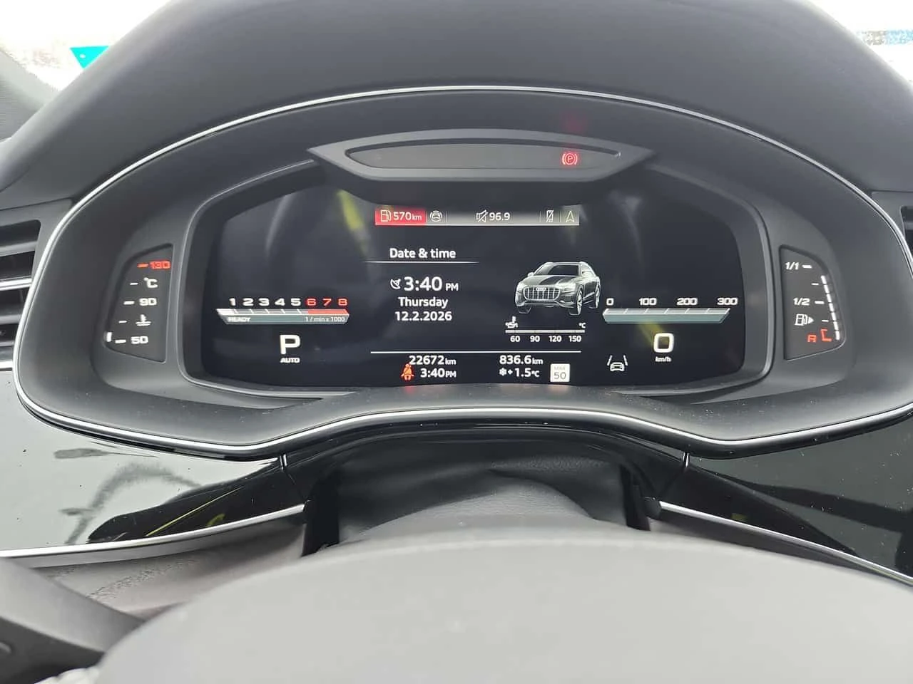 Audi Q8 * Technik * CARFAX * ДИСТРОНИК* BANG&OLUFSEN - изображение 8