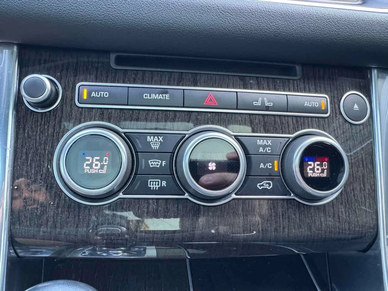 Land Rover Range Rover Sport * V6 HSE * CARFAX * MERIDIAN * LANE ASSIST, снимка 16 - Автомобили и джипове - 53705464