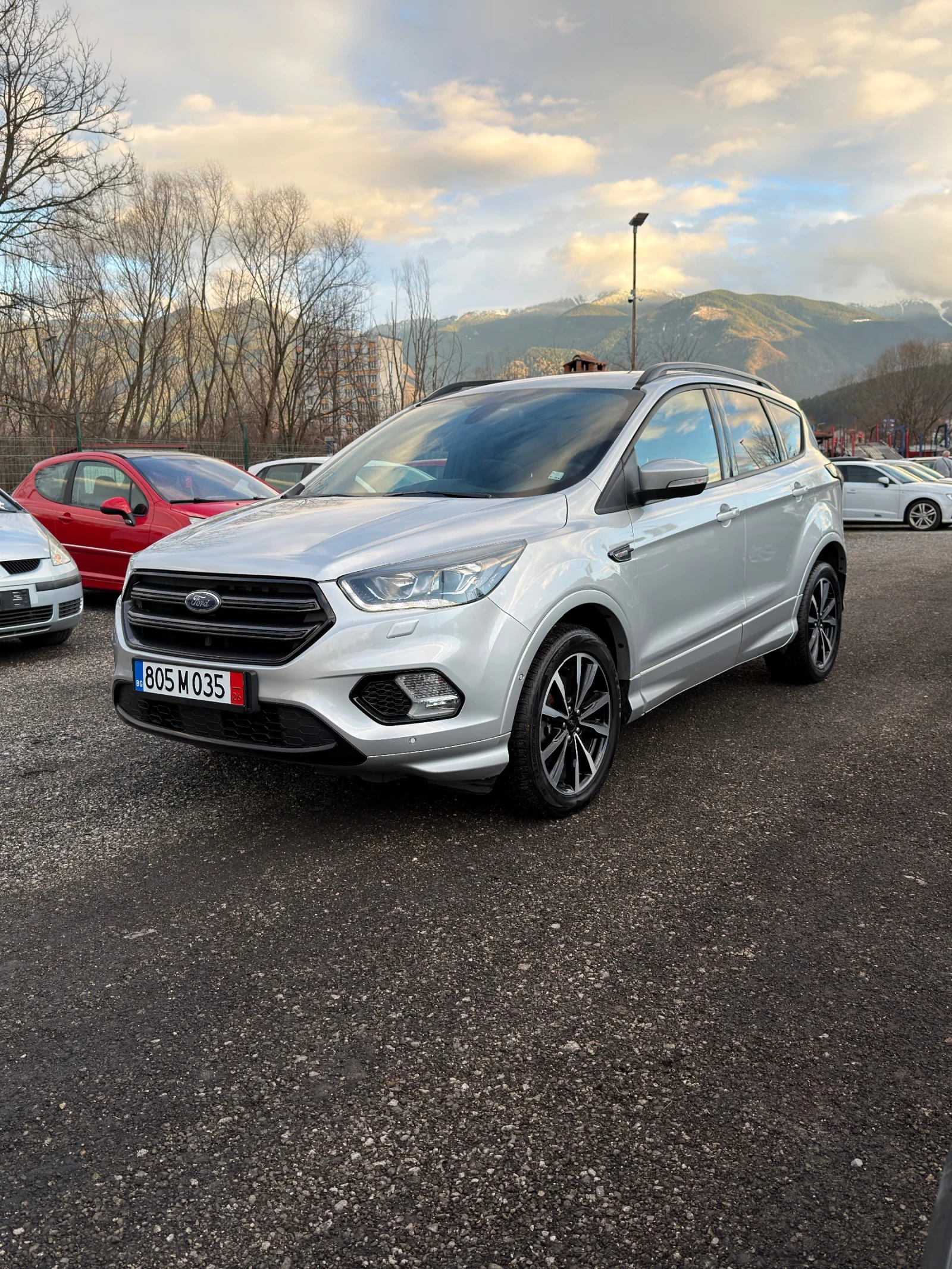 Ford Kuga ST Line 4x4 Подгреви Car play Автономно паркиране 