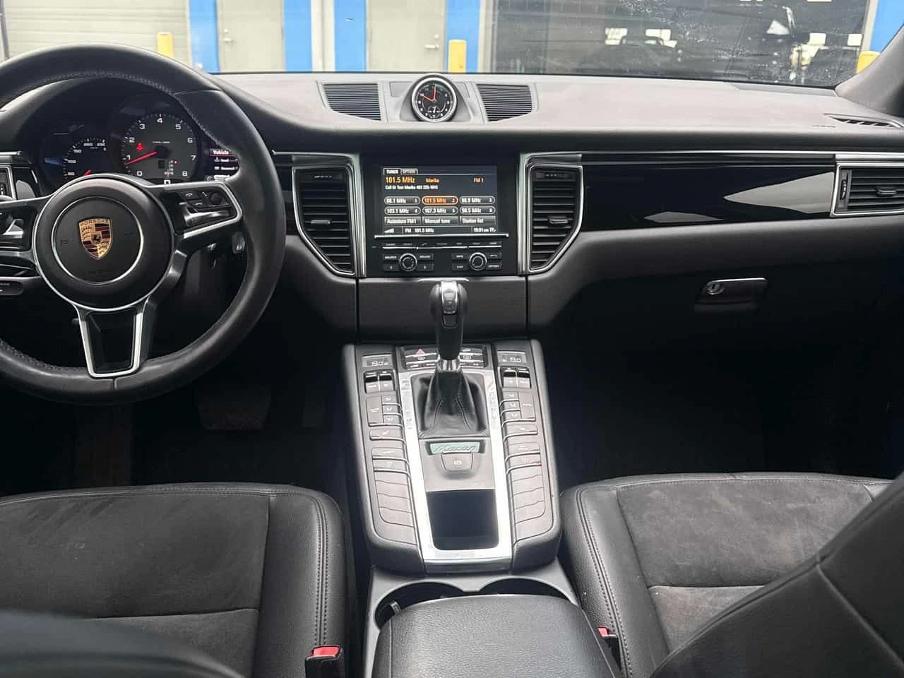 Porsche Macan S AWD * КОЖА/АЛКАНТАРА* ПАНОРАМА* КАМЕРА* , снимка 9 - Автомобили и джипове - 53964975