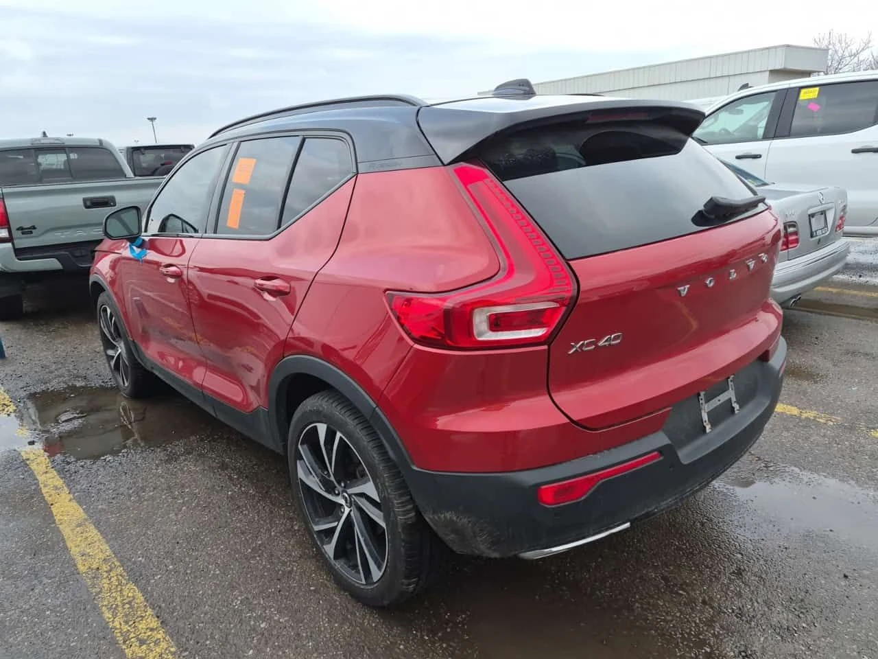 Volvo XC40 * R Design * CARFAX * ЦЕНА ДО БГ, снимка 3 - Автомобили и джипове - 54070944