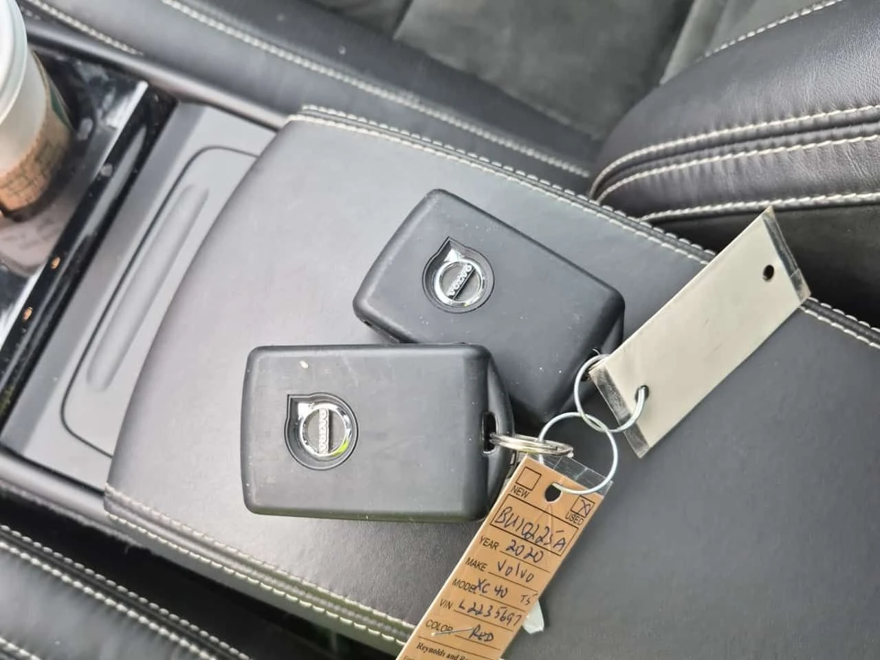 Volvo XC40 * R Design * CARFAX * ЦЕНА ДО БГ, снимка 12 - Автомобили и джипове - 54070944