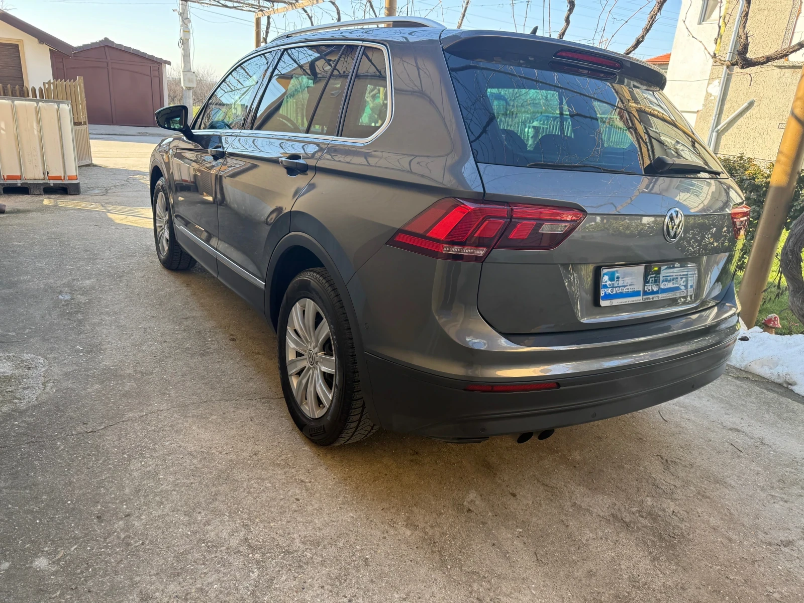 VW Tiguan, снимка 12 - Автомобили и джипове - 54171187