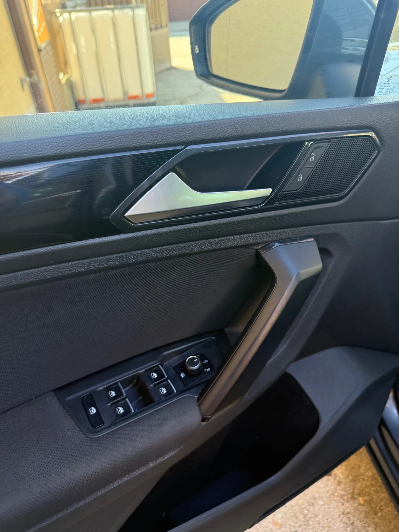 VW Tiguan, снимка 13 - Автомобили и джипове - 54171187