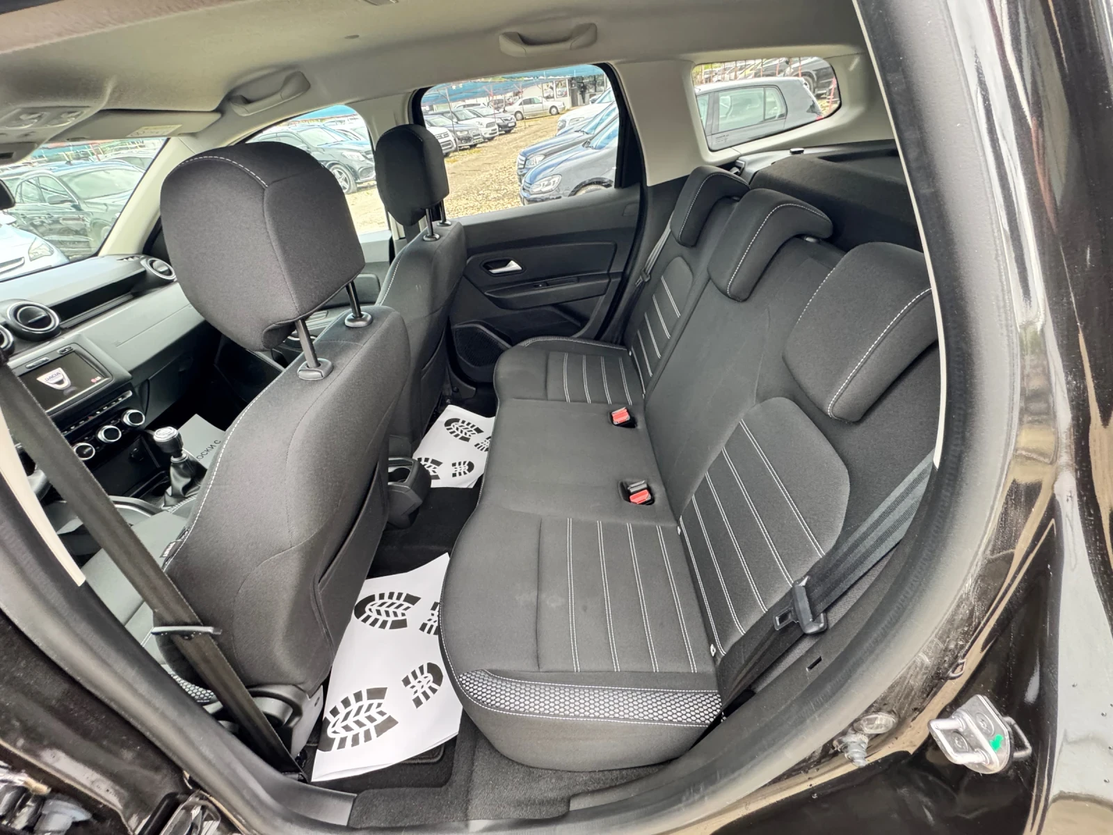 Dacia Duster Benzin 4x4, снимка 11 - Автомобили и джипове - 54377225