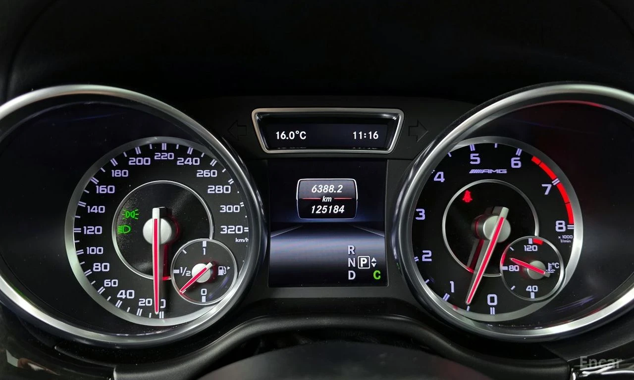 Mercedes-Benz ML 63 AMG 4MATIC* HARMAN/KARDON* 3XTV* ОБДУХВАНЕ* ПАНОРАМА, снимка 12 - Автомобили и джипове - 54512794