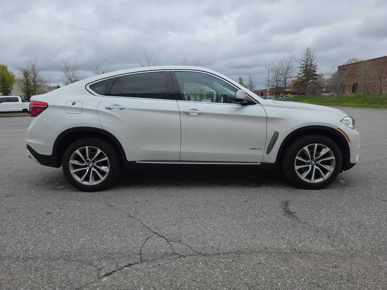 BMW X6 * xDrive35i * АВТОКРЕДИТ БЕЗ ПЪРВОНАЧАЛНА ВНОСКА, снимка 4 - Автомобили и джипове - 54565069