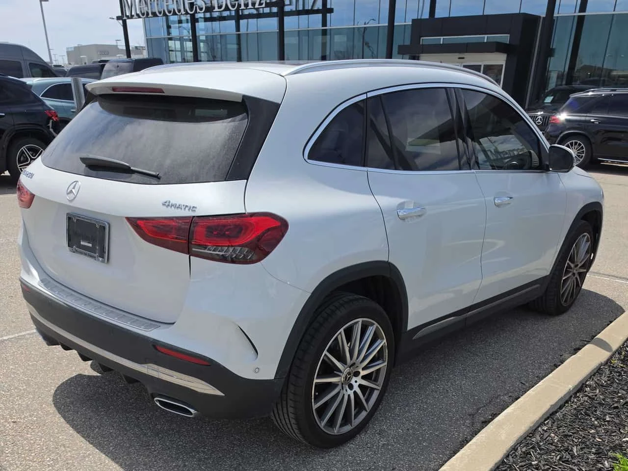 Mercedes-Benz GLA 250 4MATIC/ДИСТРОНИК/360/ПАНОРАМА/ПОДГРЕВИ/ОТ MERCEDES, снимка 7 - Автомобили и джипове - 54581554