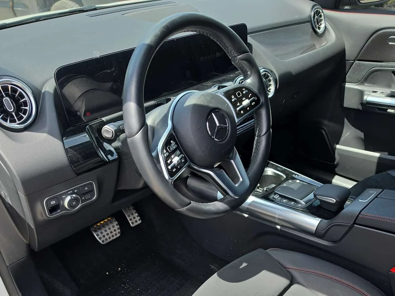 Mercedes-Benz GLA 250 4MATIC/ДИСТРОНИК/360/ПАНОРАМА/ПОДГРЕВИ/ОТ MERCEDES, снимка 9 - Автомобили и джипове - 54581554
