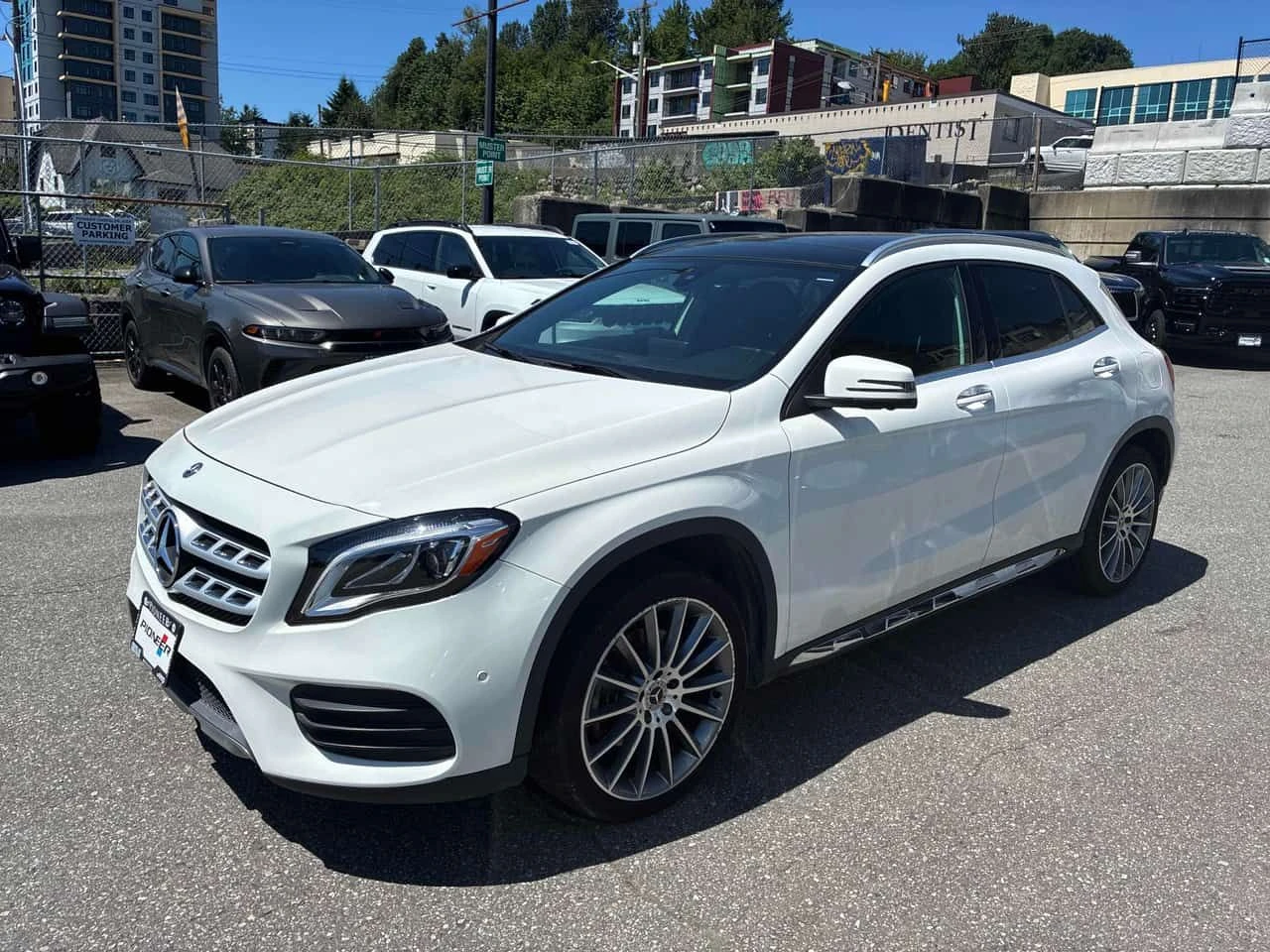 Mercedes-Benz GLA 250 4MATIC/ПАНОРАМА/ПОДГРЕВИ, снимка 3 - Автомобили и джипове - 54889860