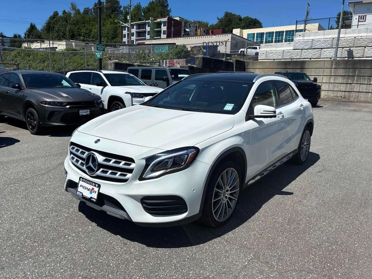 Mercedes-Benz GLA 250 4MATIC/ПАНОРАМА/ПОДГРЕВИ