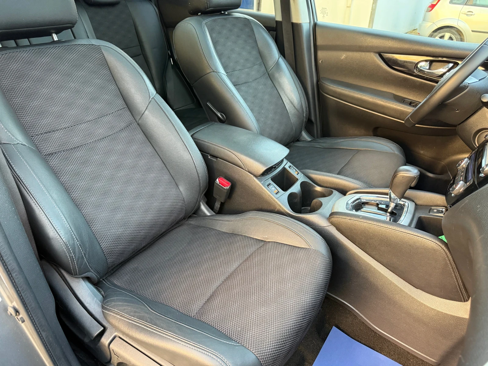 Nissan Qashqai Tekna | Auto | Panorama | 360 | Camera, снимка 12 - Автомобили и джипове - 55330799
