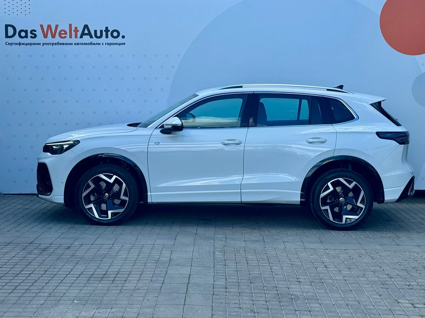 VW Tiguan, снимка 4 - Автомобили и джипове - 56420527