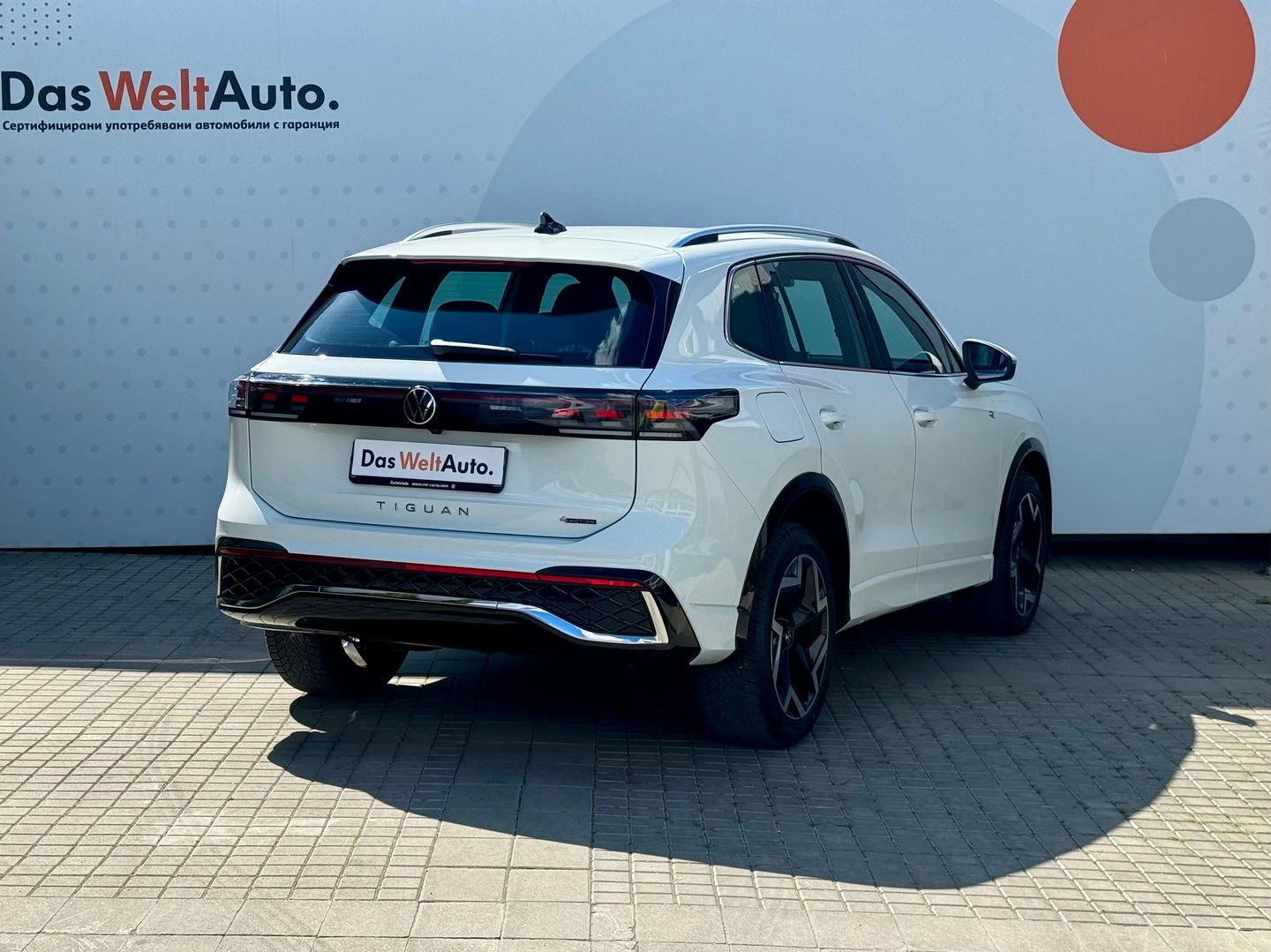 VW Tiguan, снимка 3 - Автомобили и джипове - 56420527