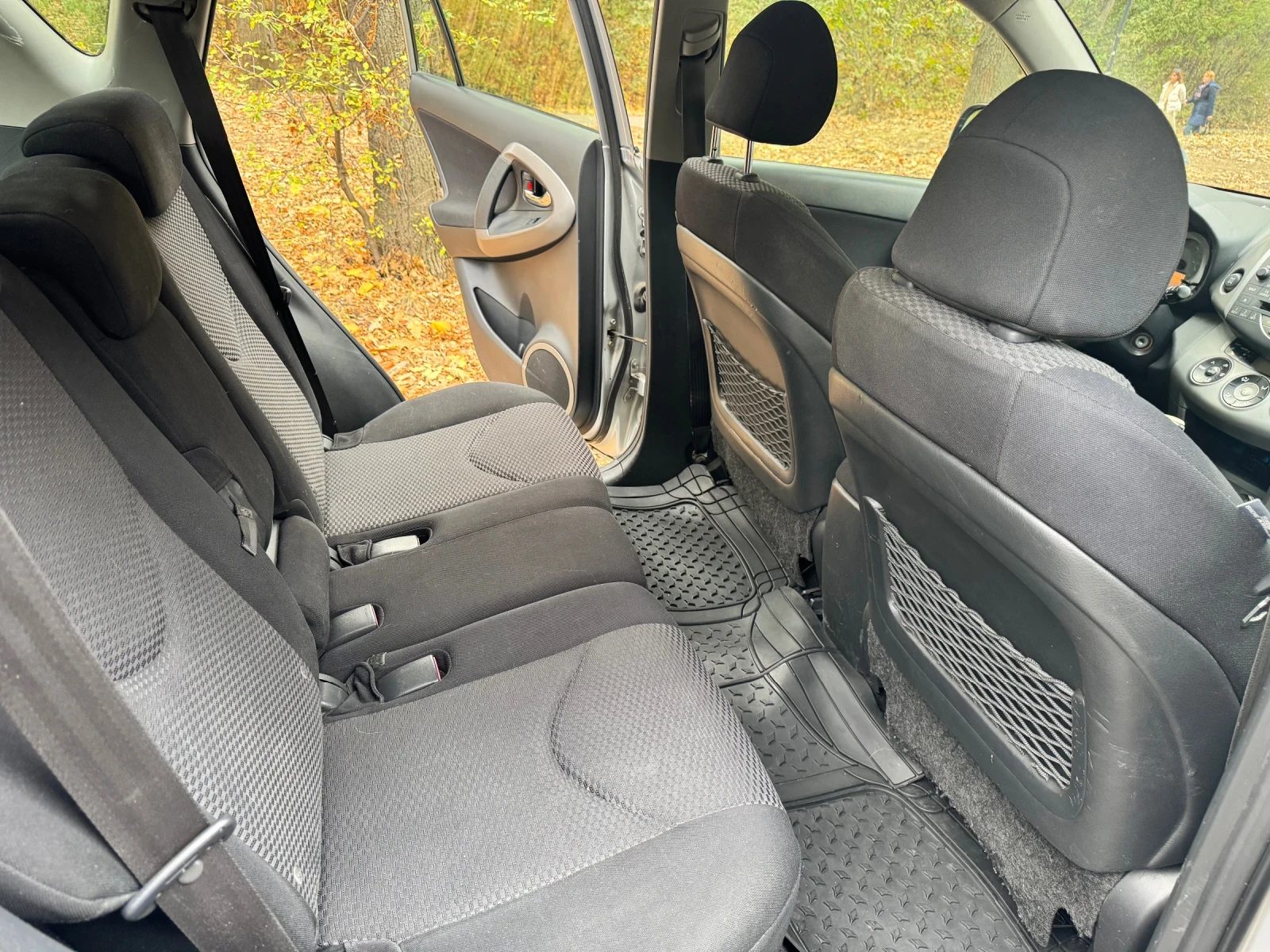 Toyota Rav4 D4D, снимка 7 - Автомобили и джипове - 56554153