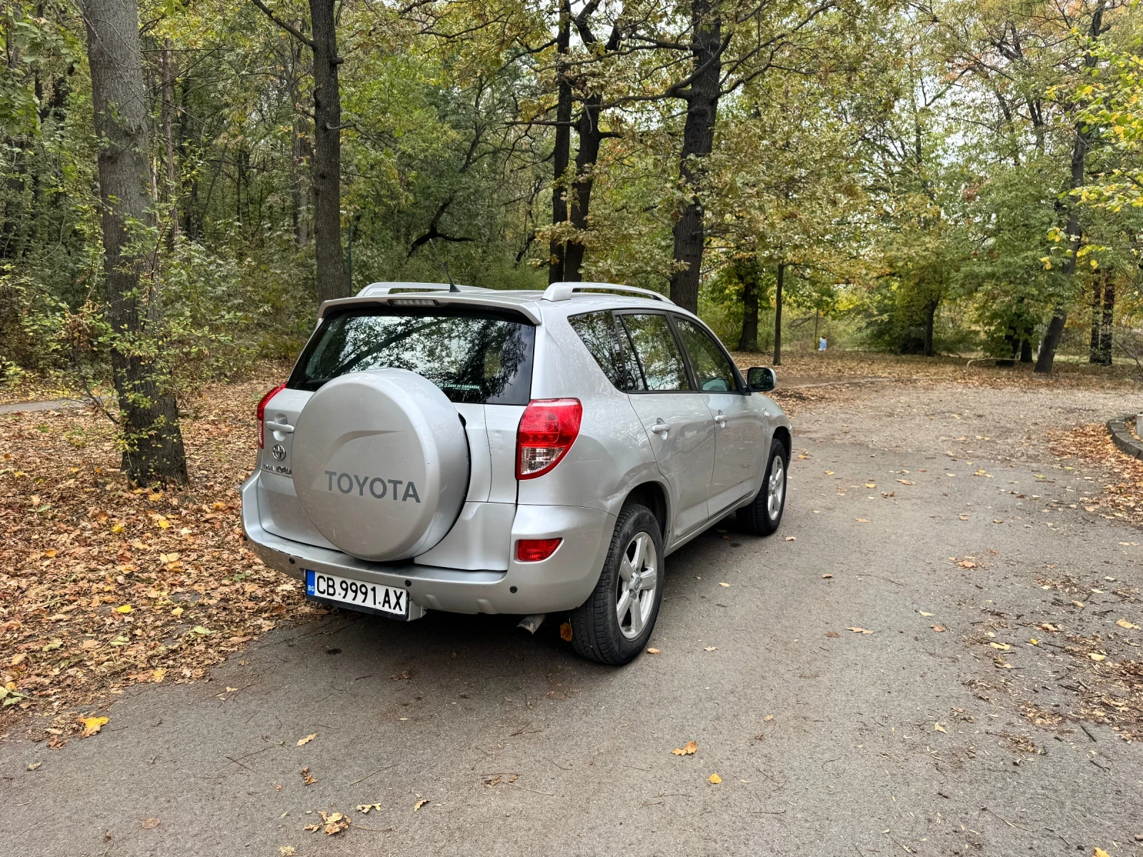 Toyota Rav4 D4D, снимка 4 - Автомобили и джипове - 56554153