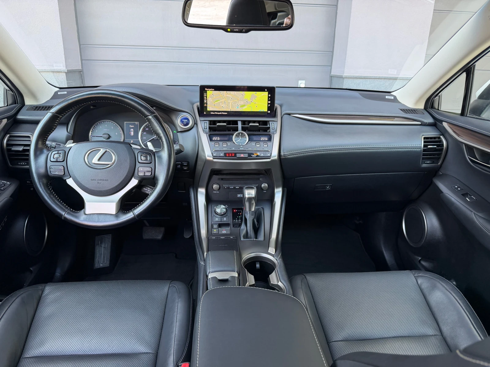 Lexus NX 300h Luxury / E-Four / Facelift , снимка 9 - Автомобили и джипове - 56600715