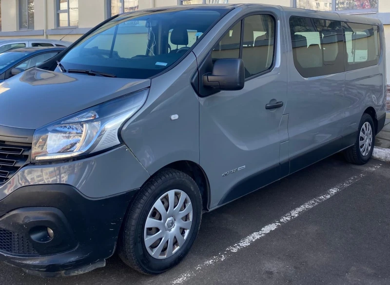 Renault Trafic, снимка 2 - Бусове и автобуси - 49018370