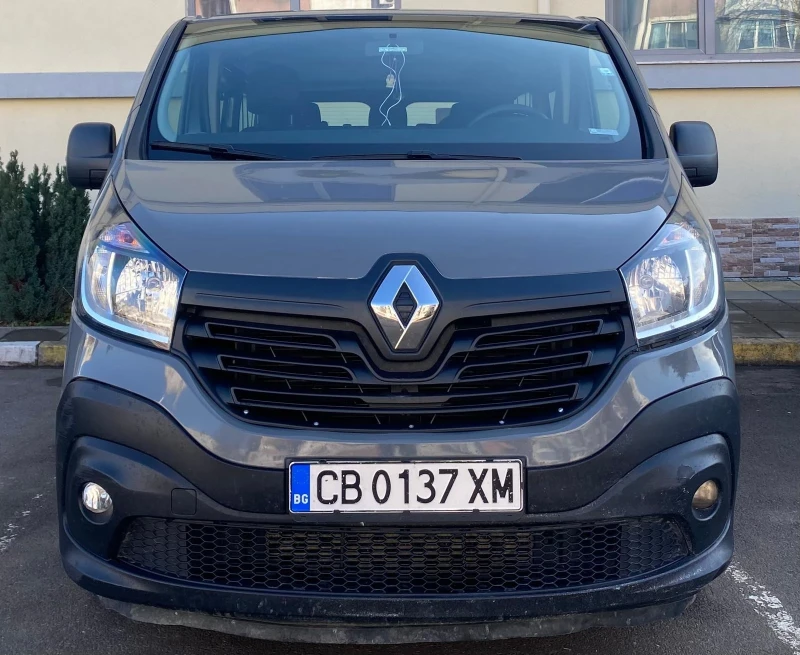 Renault Trafic, снимка 1 - Бусове и автобуси - 49018370