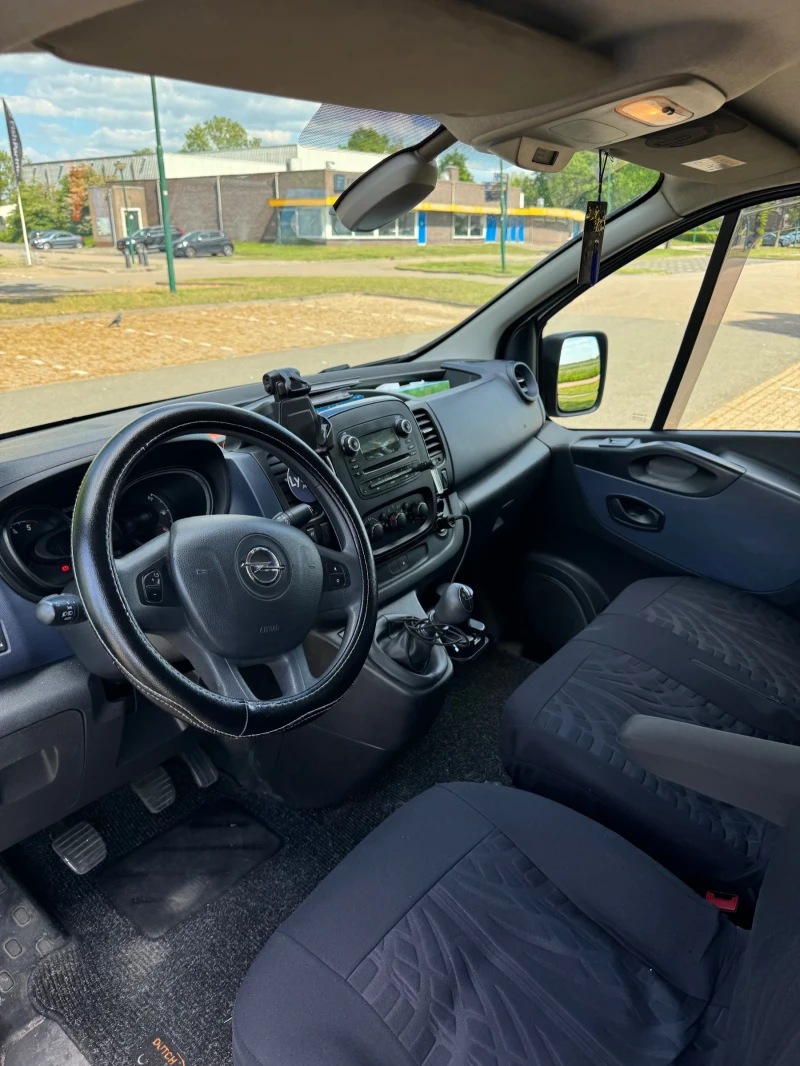 Opel Vivaro, снимка 8 - Бусове и автобуси - 52451104