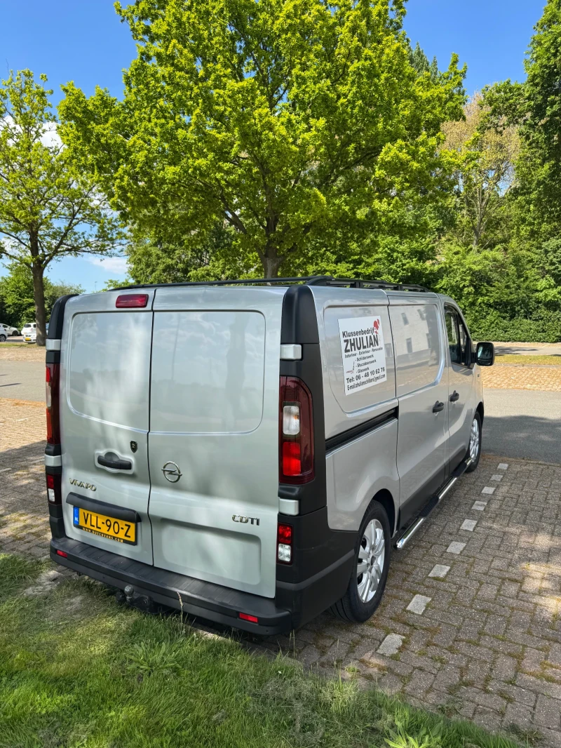 Opel Vivaro, снимка 4 - Бусове и автобуси - 52451104