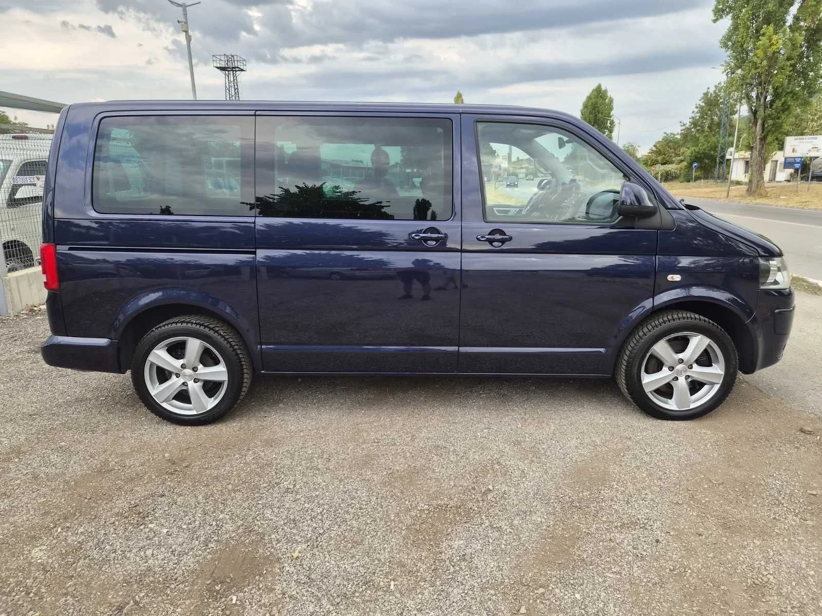 VW Multivan 2.0TDI 4x4, снимка 7 - Бусове и автобуси - 55791540