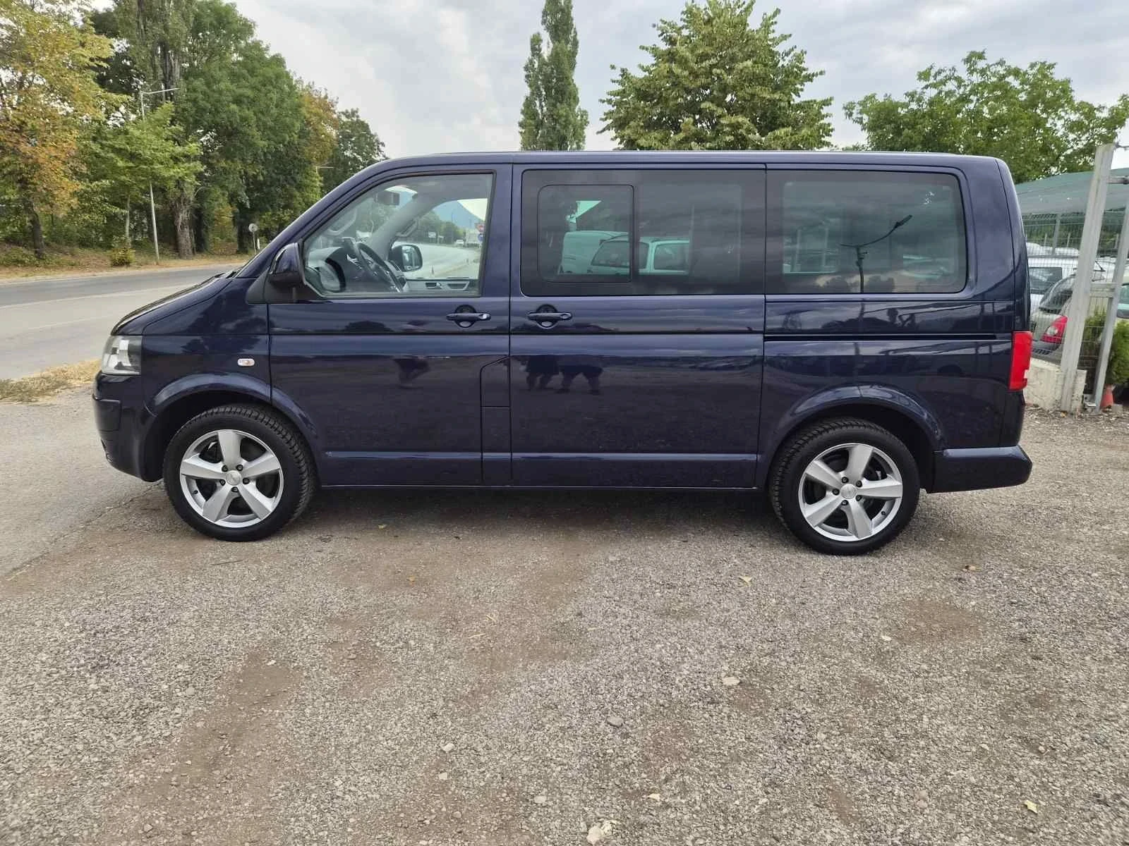 VW Multivan 2.0TDI 4x4, снимка 4 - Бусове и автобуси - 55791540