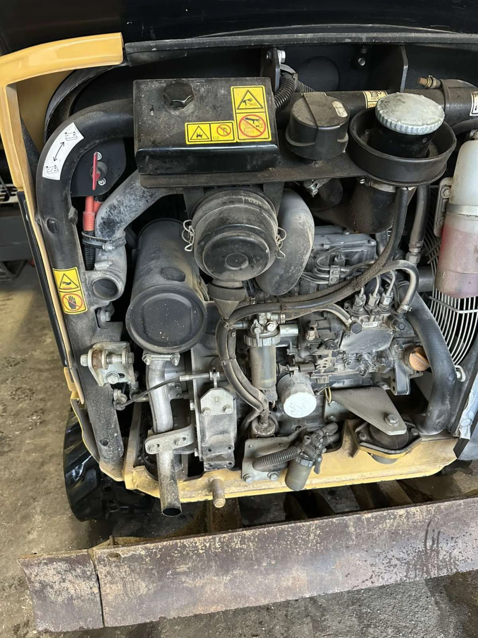 Багер Cat 301.4C - изображение 6