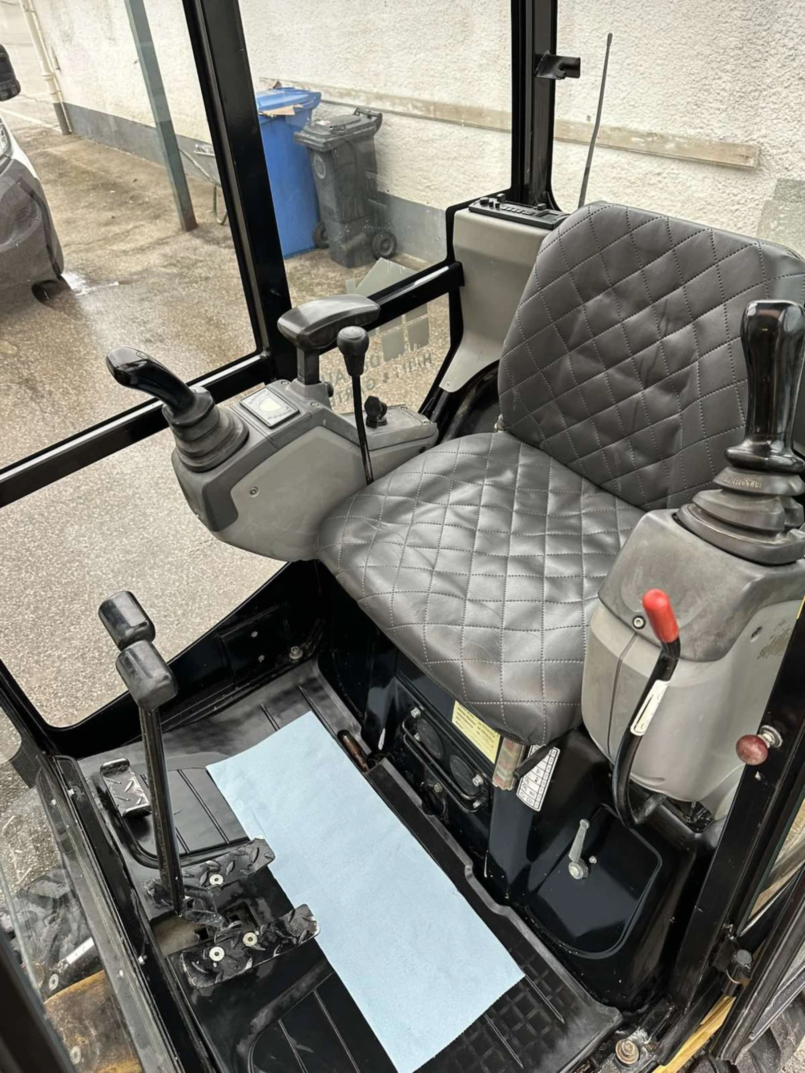 Багер Cat 301.4C - изображение 4