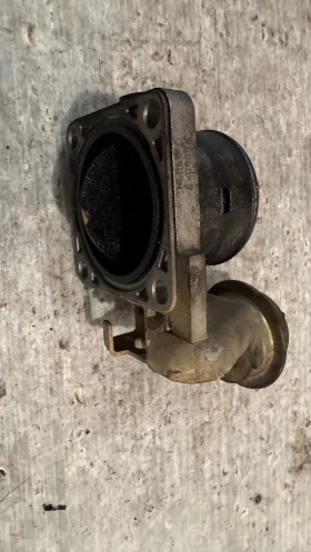 Дроселова Клапа за Nissan Navara , снимка 2 - Части - 52897359