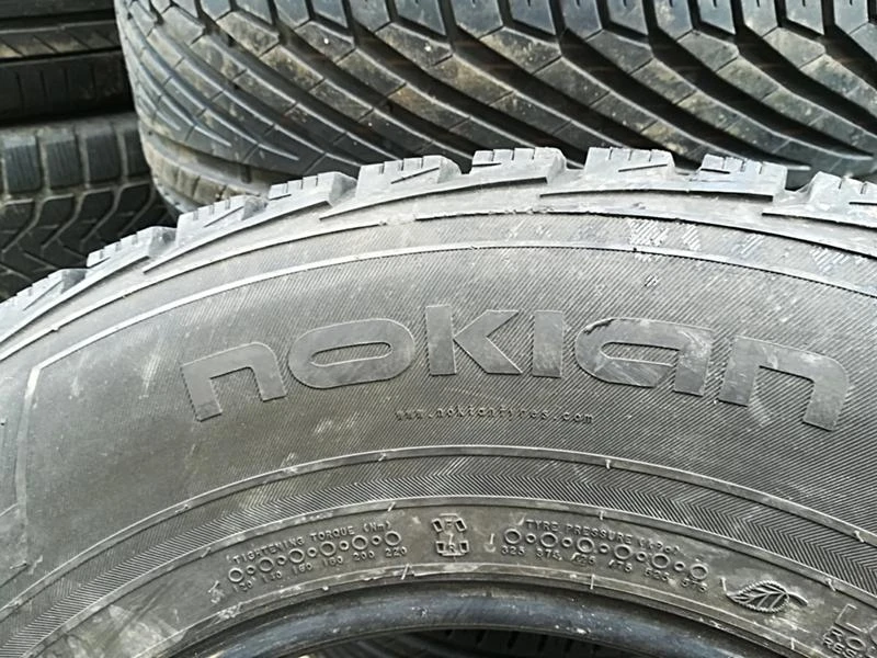 Гуми Зимни 225/75R16, снимка 5 - Гуми и джанти - 24205749