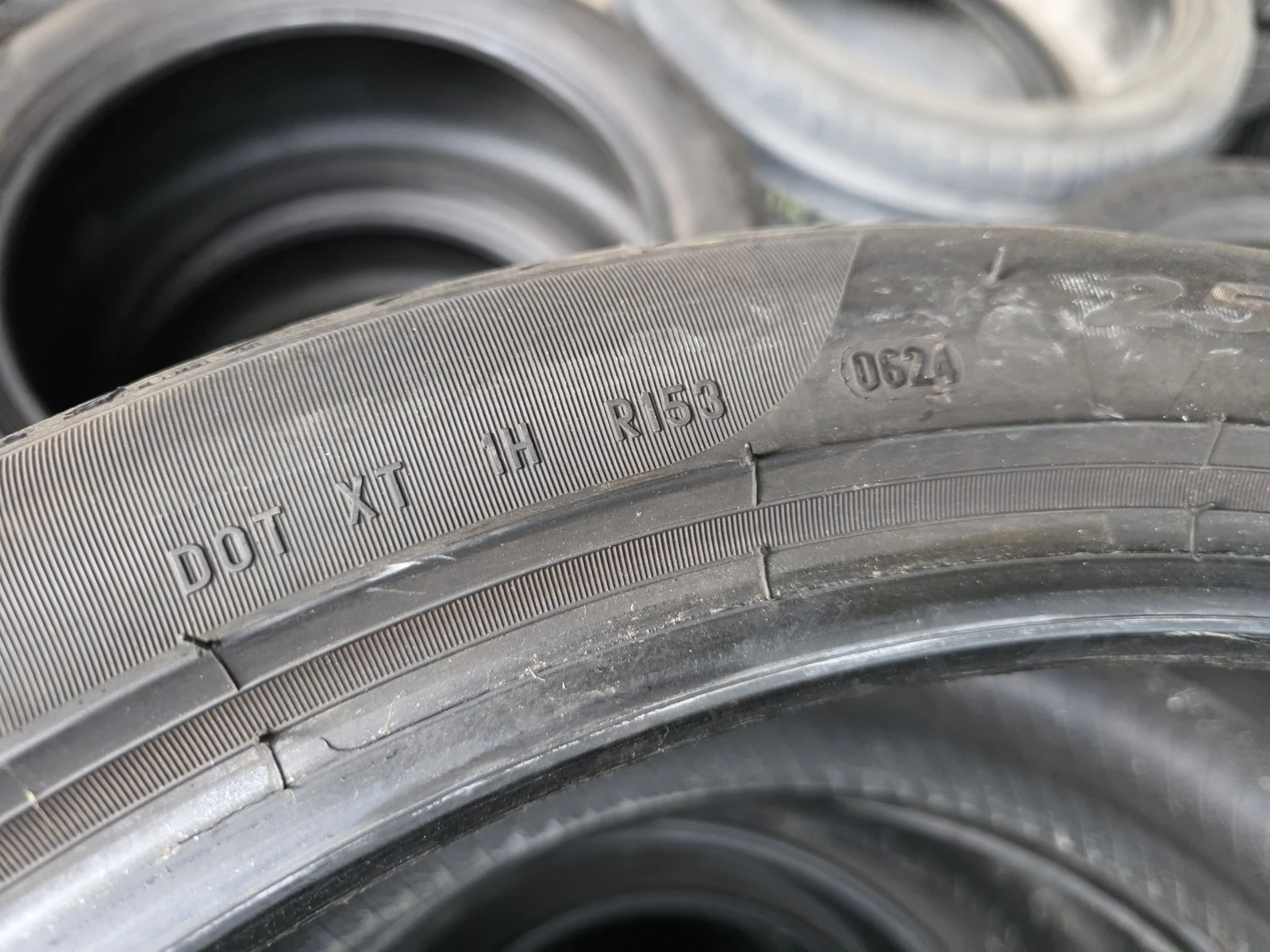 Гуми Летни 255/40R20, снимка 13 - Гуми и джанти - 56735512