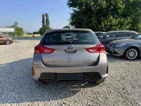     Toyota Auris 1.8i