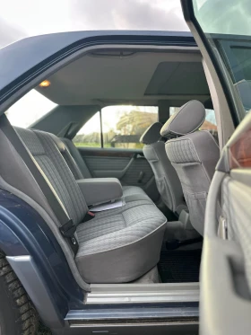 Mercedes-Benz E 220 W124, снимка 12