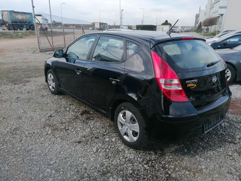 Hyundai I30 1.4i, снимка 4 - Автомобили и джипове - 40005737