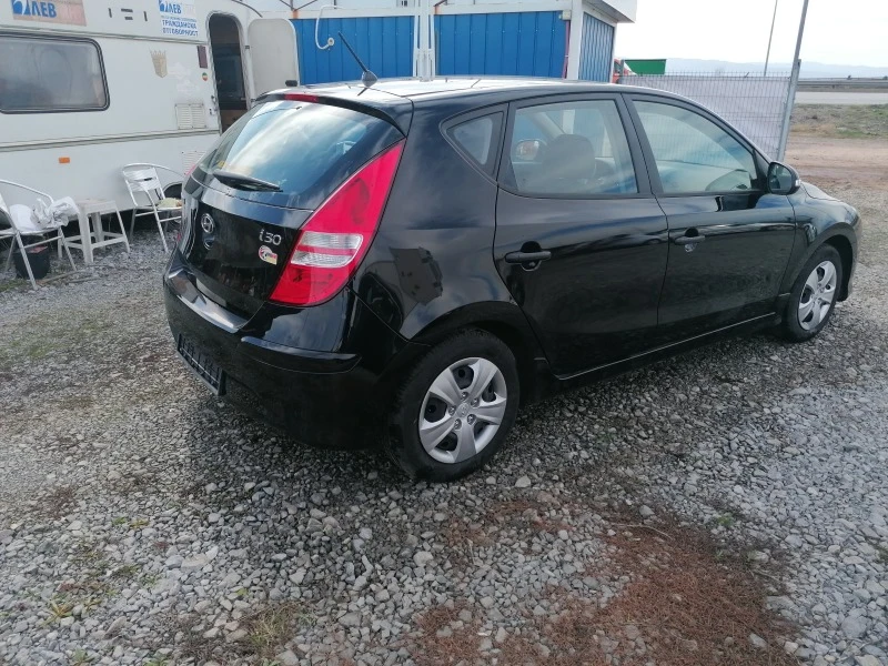 Hyundai I30 1.4i, снимка 5 - Автомобили и джипове - 40005737