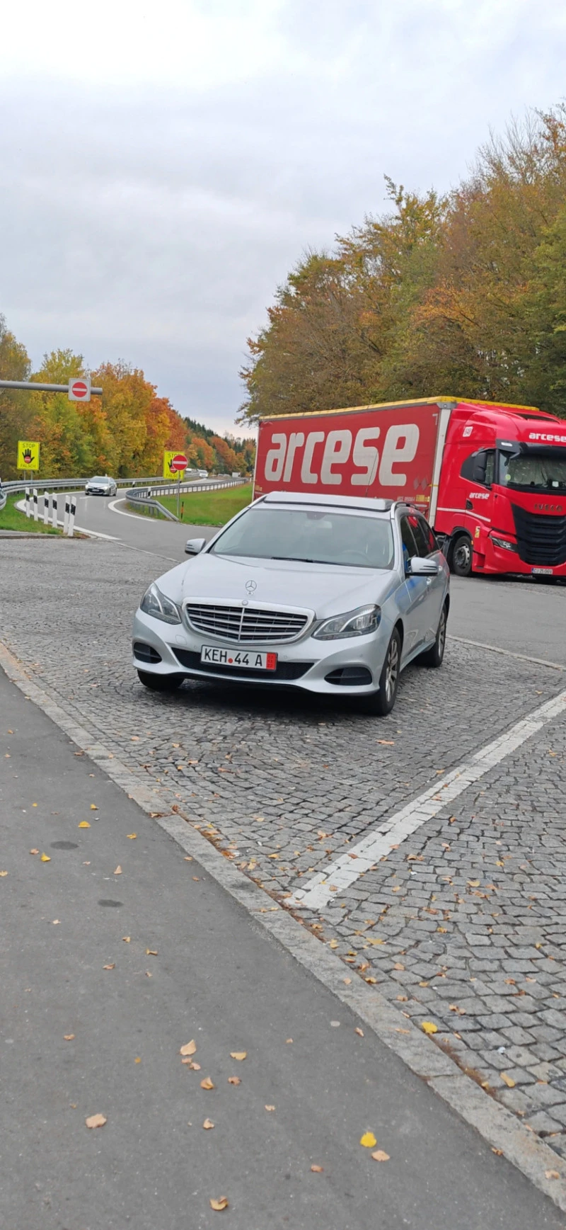 Mercedes-Benz E 250 E250 204кс 9Gск кут. ТОП СЪСТОЯНИЕ! , снимка 1 - Автомобили и джипове - 49122805