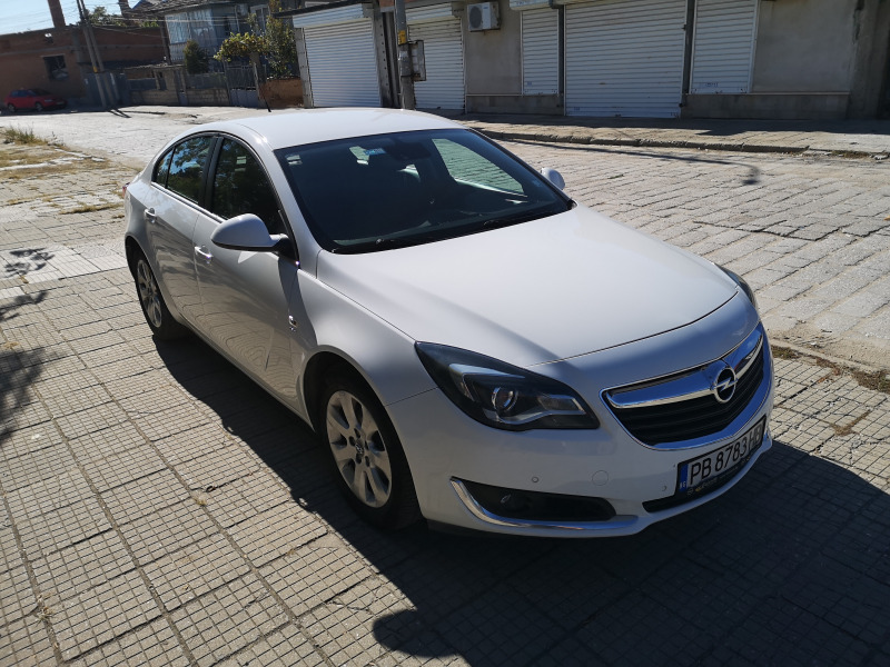 Opel Insignia, снимка 3 - Автомобили и джипове - 46175834