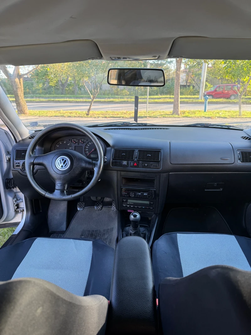 VW Golf 1.6, снимка 4 - Автомобили и джипове - 47655801