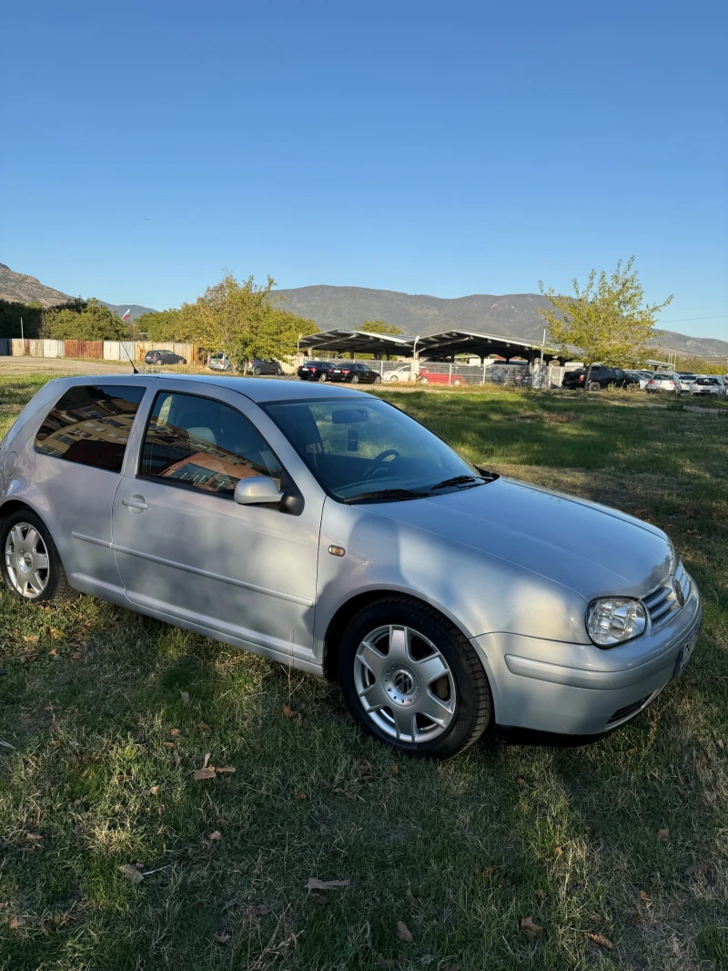 VW Golf 1.6, снимка 8 - Автомобили и джипове - 47655801