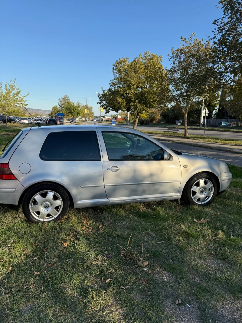 VW Golf 1.6, снимка 11 - Автомобили и джипове - 47655801