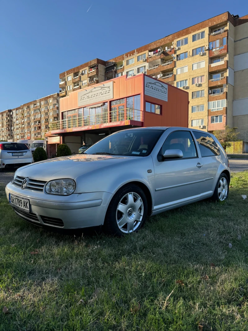 VW Golf 1.6, снимка 1 - Автомобили и джипове - 47655801