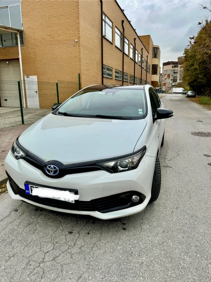 Toyota Auris 1.8 Hybrid Sport BiTone, снимка 1 - Автомобили и джипове - 47941967