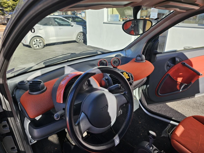 Smart Fortwo, снимка 13 - Автомобили и джипове - 48380274