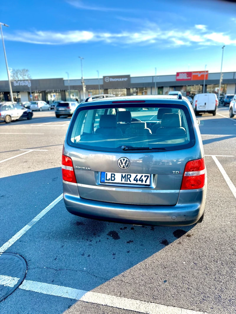 VW Touran 1.9TDI, снимка 5 - Автомобили и джипове - 48393133