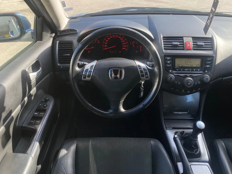 Honda Accord 2.2 i-CTDi, снимка 10 - Автомобили и джипове - 48502913