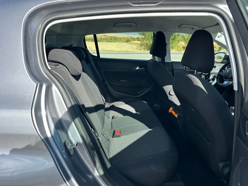 Peugeot 308 1.5 BLUE HDI 130hp, снимка 6 - Автомобили и джипове - 52016704