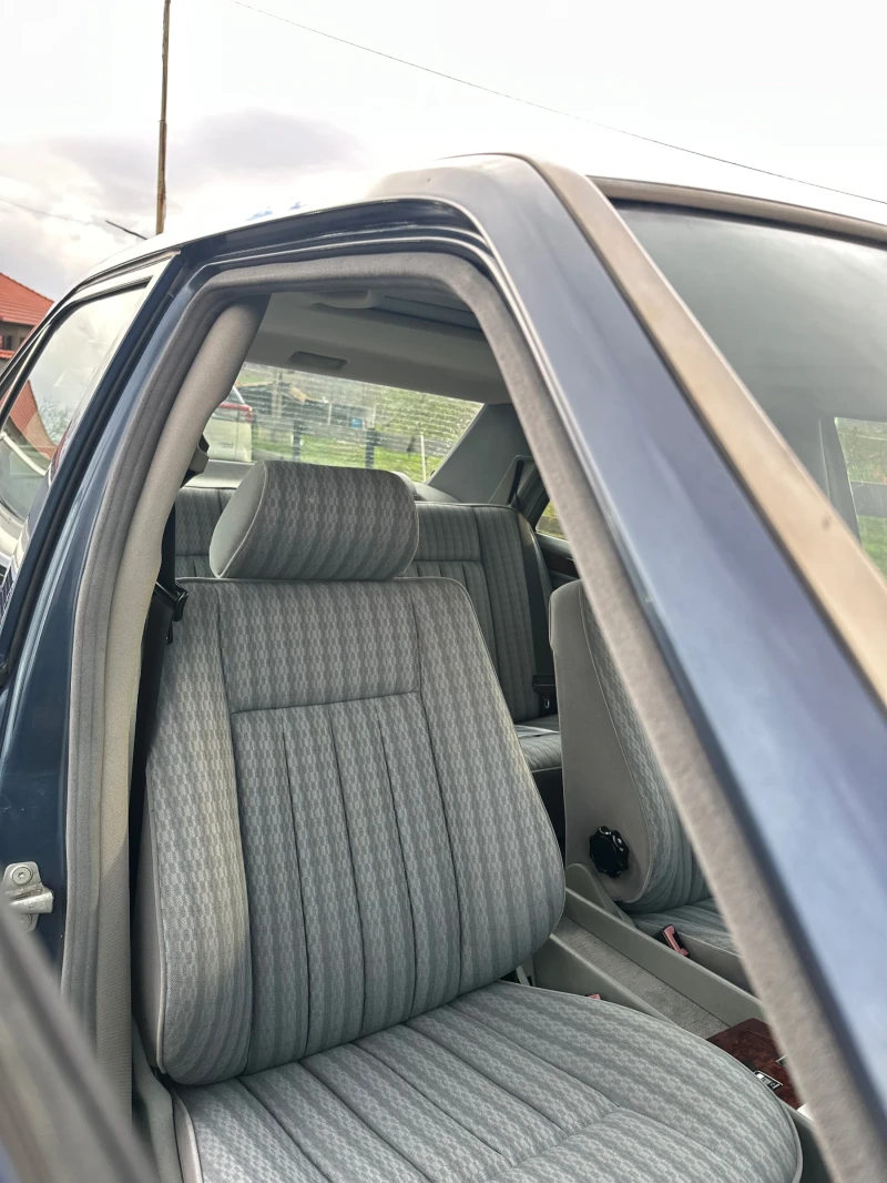 Mercedes-Benz E 220 W124, снимка 9 - Автомобили и джипове - 52494003