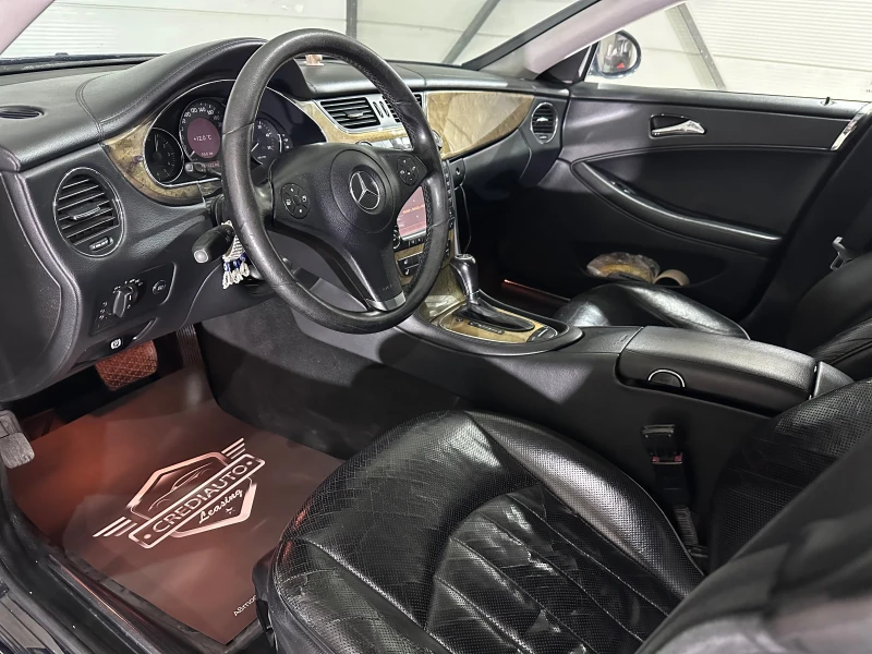 Mercedes-Benz CLS 320 AMG Pack, снимка 7 - Автомобили и джипове - 52654644