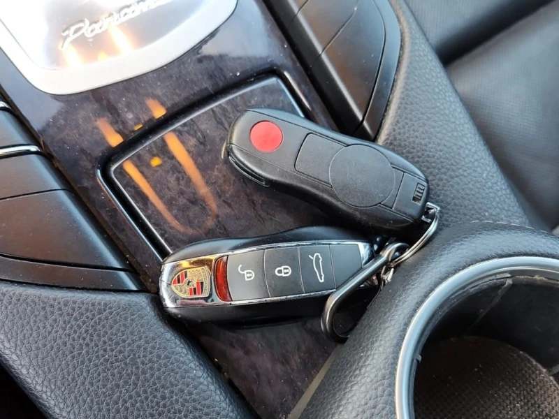 Porsche Panamera * S E Hybrid * CARFAX * ЦЕНА ДО БЪЛГАРИЯ, снимка 11 - Автомобили и джипове - 52726725